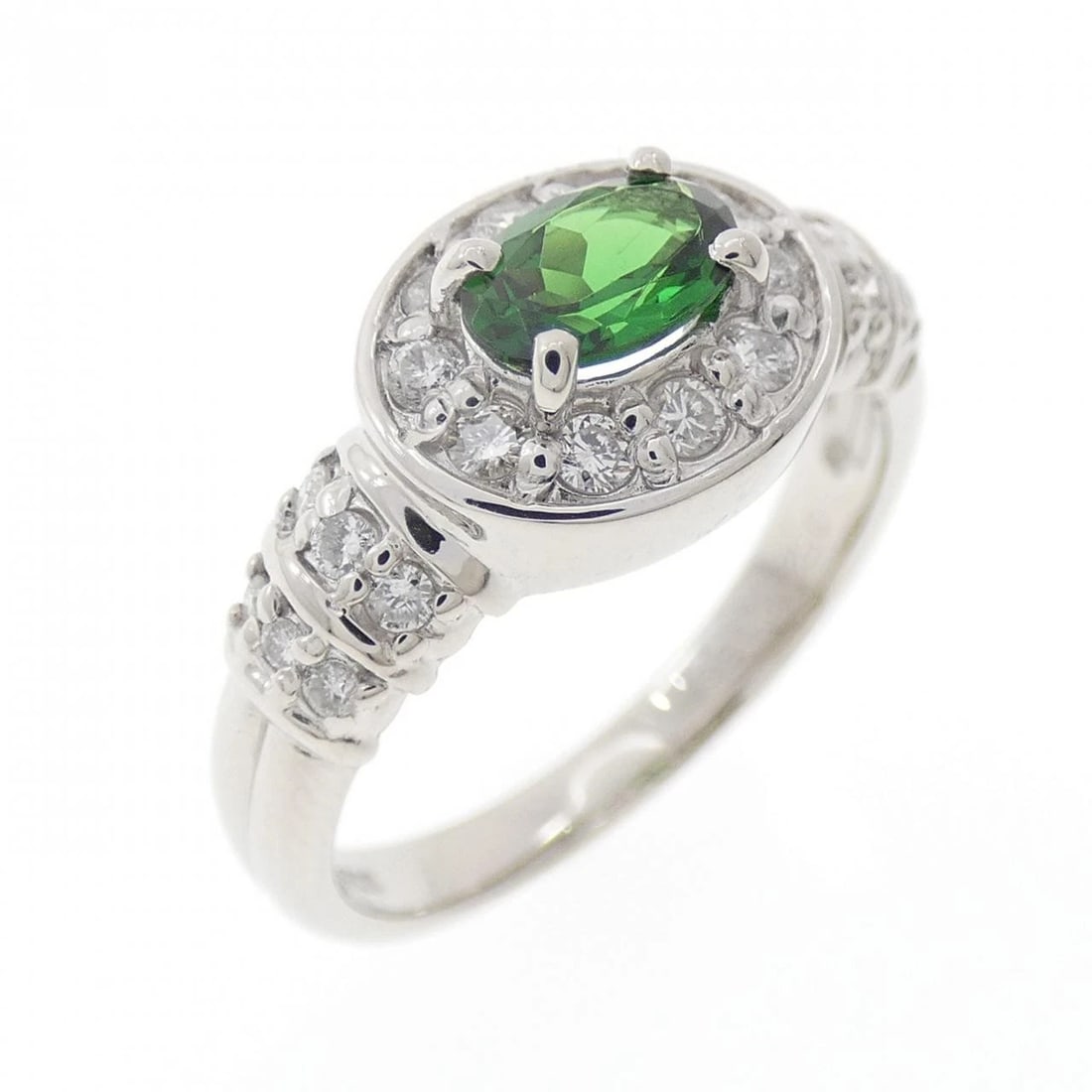 PT900 GREEN GARNET RING: PT900 Green Garnet Ring Brand: Unbranded Type: Garnet Ring Material: Platinum900, Main Stone/Creation GarnetSecondary Stone Natural Color: Silver Size: US6 1/4 Accessories: None Accessories