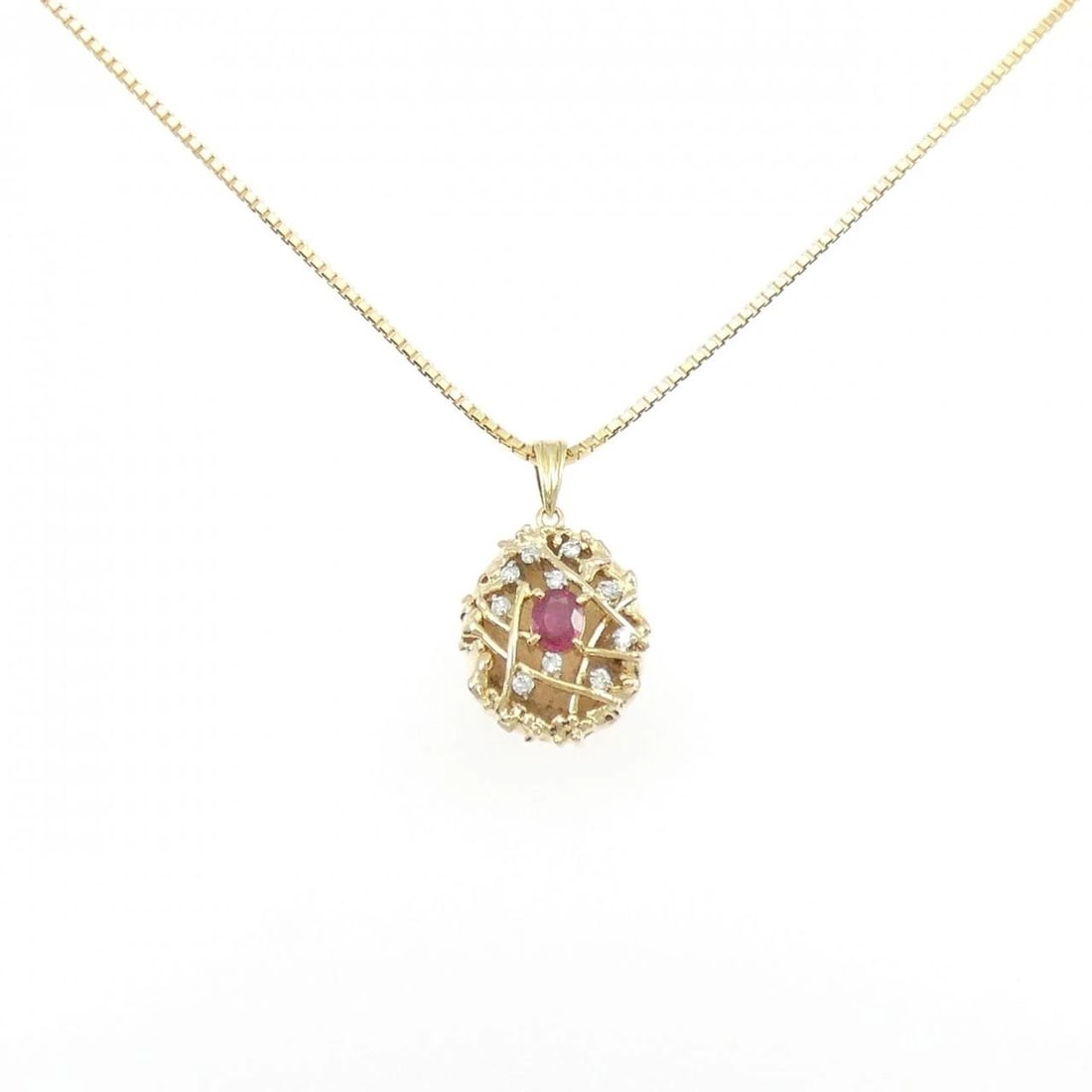 18K YELLOW GOLD RUBY NECKLACE: 18K Yellow Gold Ruby Necklace Brand: Unbranded Type: Ruby Necklace Material: K18 yellow gold, Main Stone/Creation RubySecondary Stone Natural Color: Yellow gold Size: 40cmActual Size Pendant