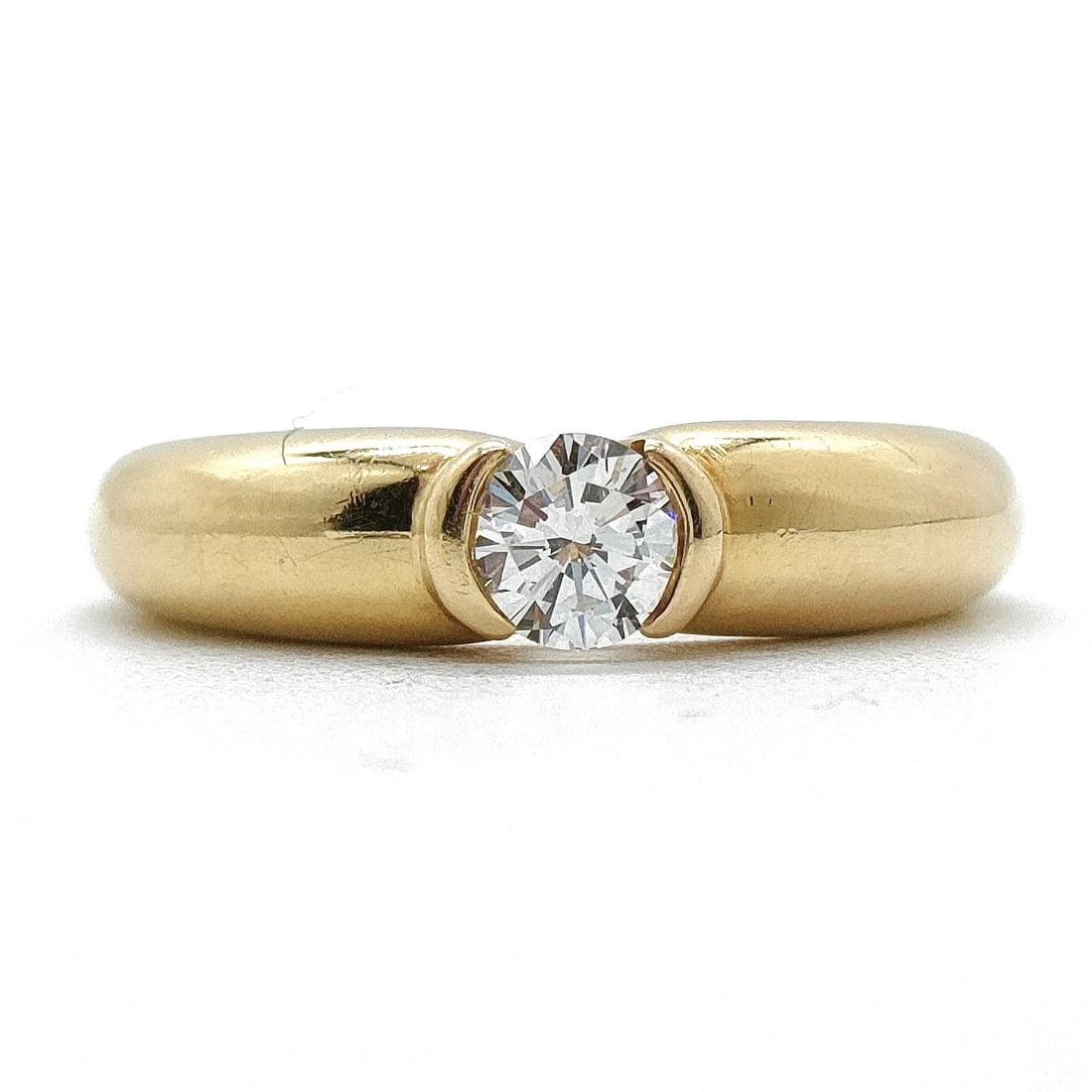 CARTIER RING ELLIPSE NATURAL DIAMOND GOLD: Cartier Ring Ellipse Natural Diamond Gold Brand: Cartier Type: Ring Material: Gold, Color: Yellow Gold Size: US 4 1/2 Accessories: None Accessories Notice: When purchasing pre-owned goods,