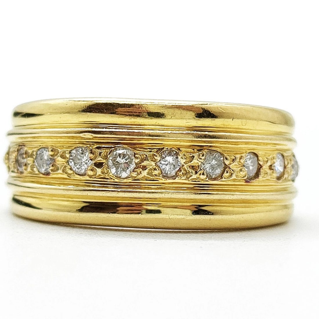 JEWELRY RING NATURAL DIAMOND GOLD: Jewelry Ring Natural Diamond Gold Brand: Unbranded Type: Ring Material: Gold, Color: Yellow Gold Size: US 4 1/8 Accessories: None Accessories Notice: When purchasing pre-owned goods, pleas
