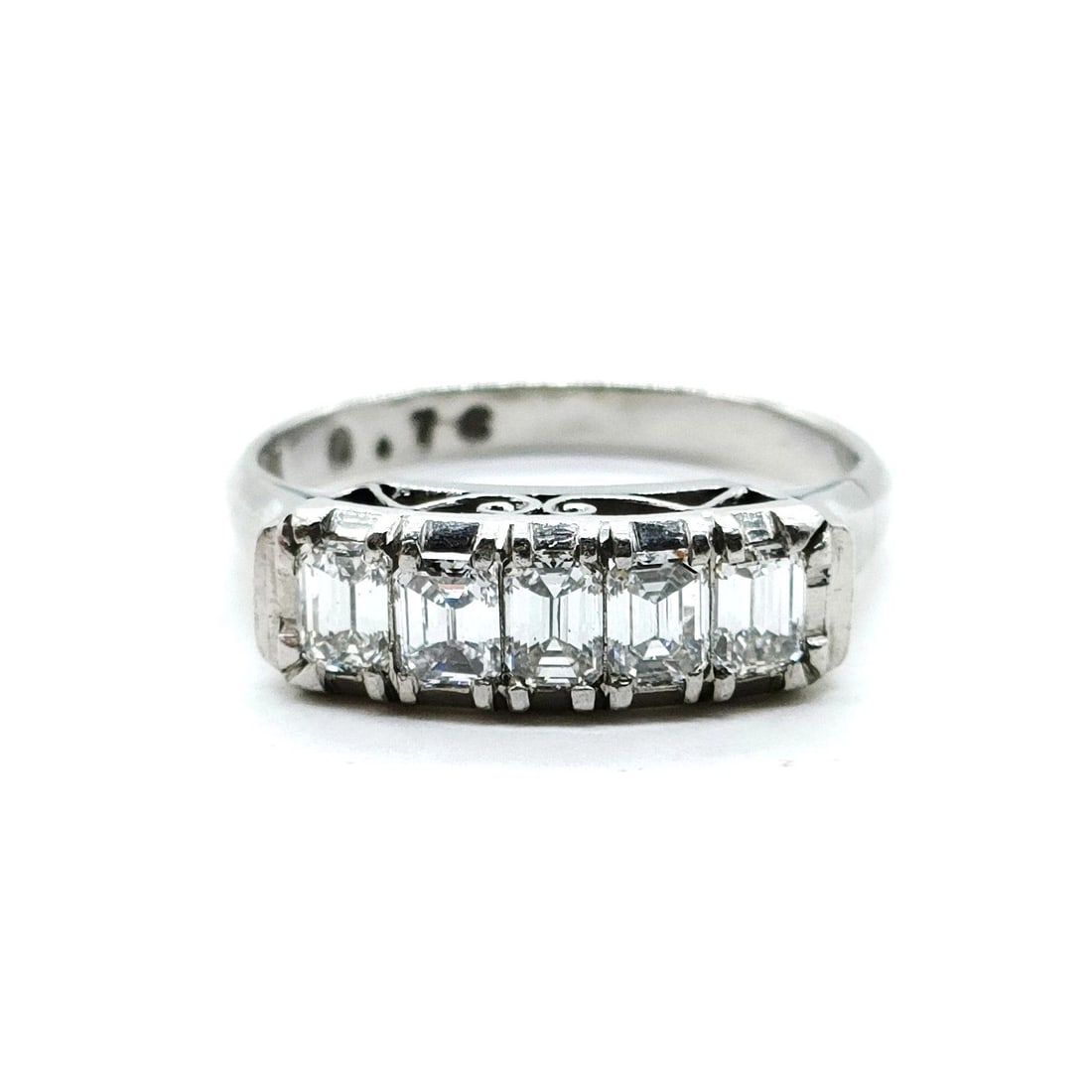 JEWELRY RING NATURAL DIAMOND PLATINUM (1 of 2)