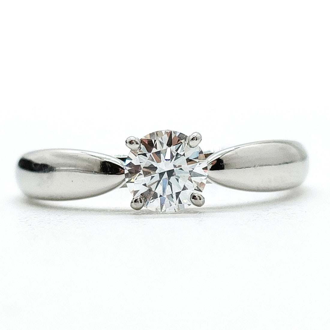 TIFFANY AND CO. RING HARMONY NATURAL DIAMOND PLATINUM: Tiffany and Co. Ring Harmony Natural Diamond Platinum Brand: Tiffany and Co. Type: Ring Material: Platinum, Color: Platinum Size: US 4 1/2 Accessories: None Accessories Notice: When
