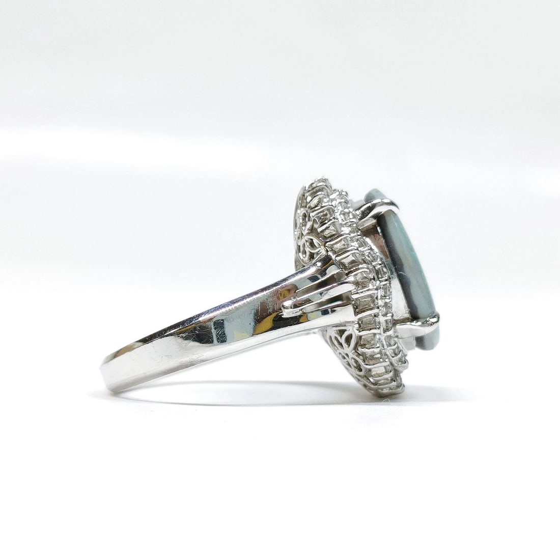 JEWELRY RING OPAL PLATINUM: Jewelry Ring Opal Platinum Brand: Unbranded Type: Ring Material: Platinum, Main Stone/Creation Opal Color: Platinum Size: US 6 1/4 Accessories: None Accessories Notice: When purchasing