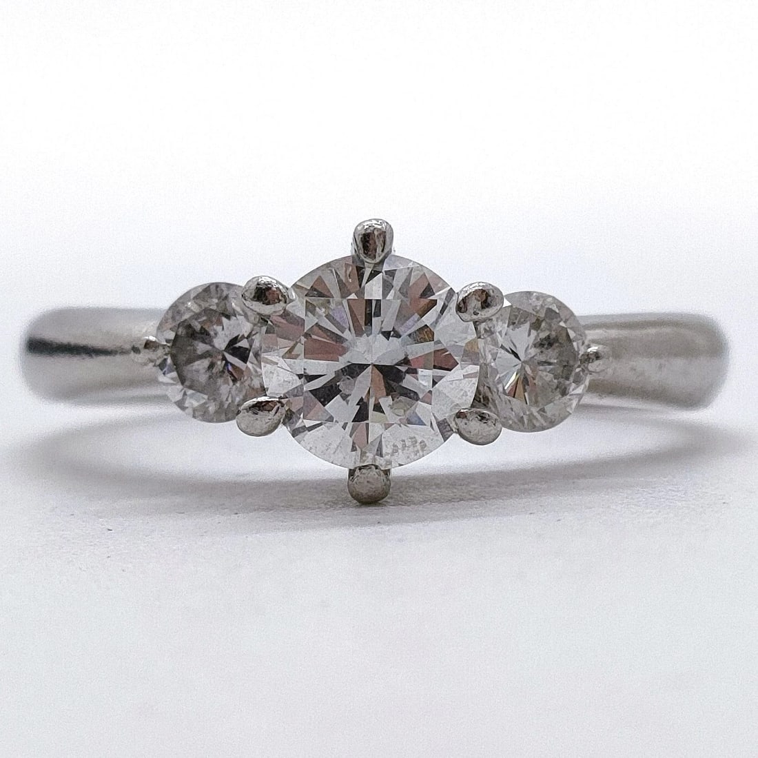 JEWELRY RING NATURAL DIAMOND PLATINUM: Jewelry Ring Natural Diamond Platinum Brand: Unbranded Type: Ring Material: Platinum, Color: Platinum Size: US 6 1/4 Accessories: None Accessories Notice: When purchasing pre-owned goods,