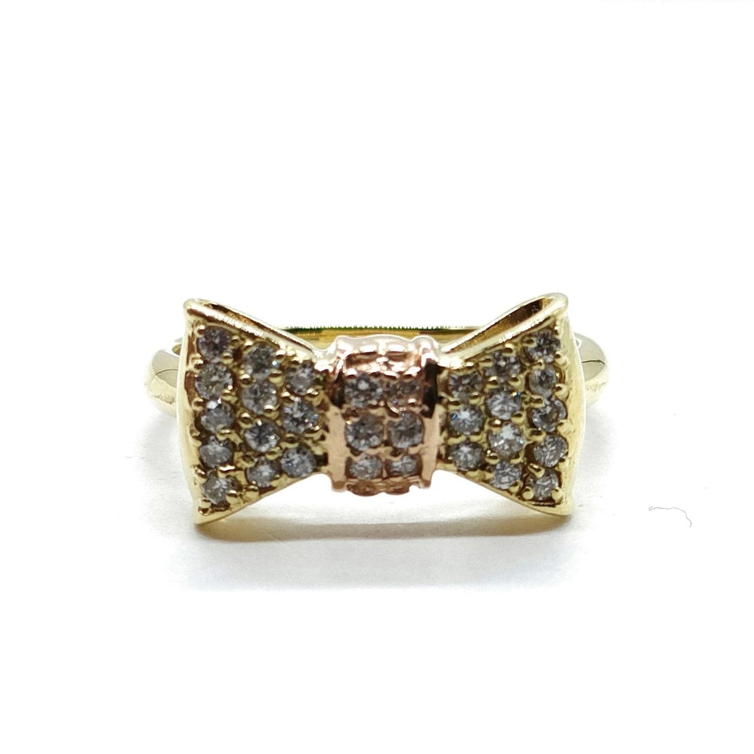 JEWELRY RING NATURAL DIAMOND GOLD: Jewelry Ring Natural Diamond Gold Brand: Unbranded Type: Ring Material: Gold, Color: Yellow Gold Size: US 5 3/4 Accessories: None Accessories Notice: When purchasing pre-owned goods, pleas