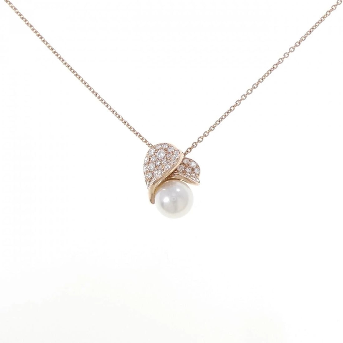 MIKIMOTO LES PETALS PLUS VENDOME NECKLACE: Mikimoto Les Petals Plus Vendome Necklace Brand: MIKIMOTO Type: Necklace Material: 750 Pink Gold, Main Stone/Creation Akoya Pearl Secondary Stone Natural Color: Pink Gold Size: 51cmActual Size