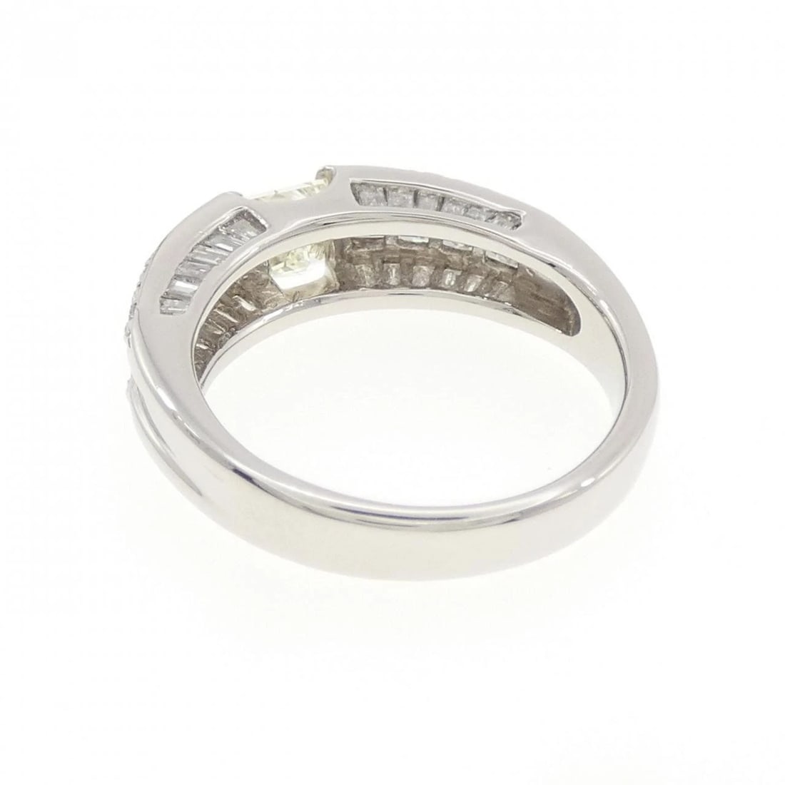 PT900 DIAMOND RING - 2