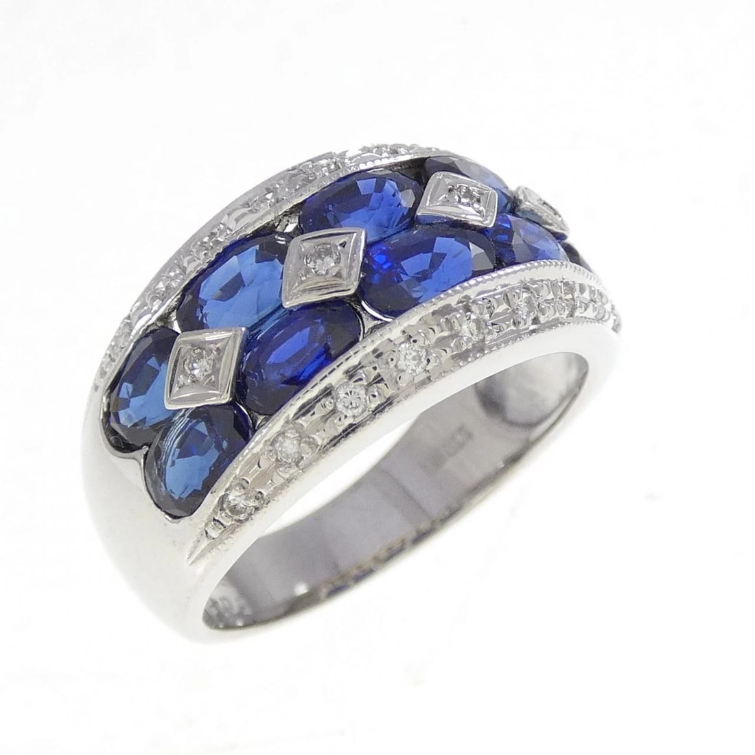 K18WG SAPPHIRE RING: K18WG Sapphire Ring Brand: Unbranded Type: Sapphire Ring Material: K18 white gold, Main Stone/Creation SapphireSecondary StoneNatural Color: White Gold Size: US6 1/2 Accessories: None