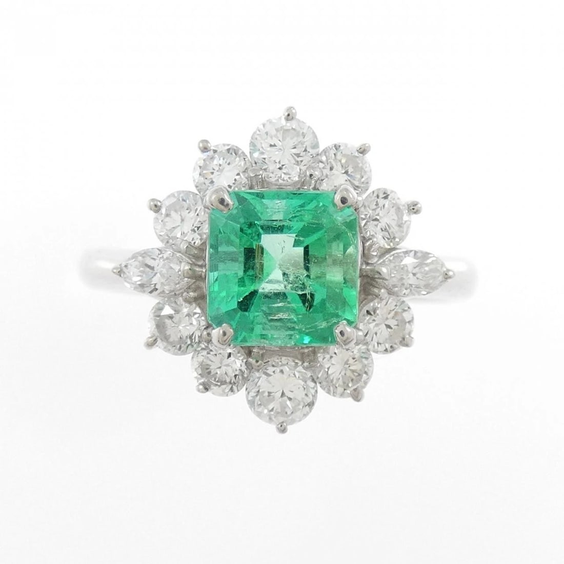 PT900 EMERALD RING - 2