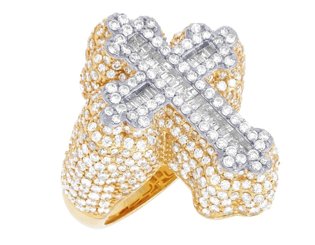 BAGUETTE CROSS REAL DIAMOND 3D PINKY RING: Baguette Cross Real Diamond 3D Pinky Ring Brand: None Type: Ring Material: 10K Yellow Gold, Main Stone/Creation Natural Color: Main Stone Color White Size: 10 US Accessories: None Accessor