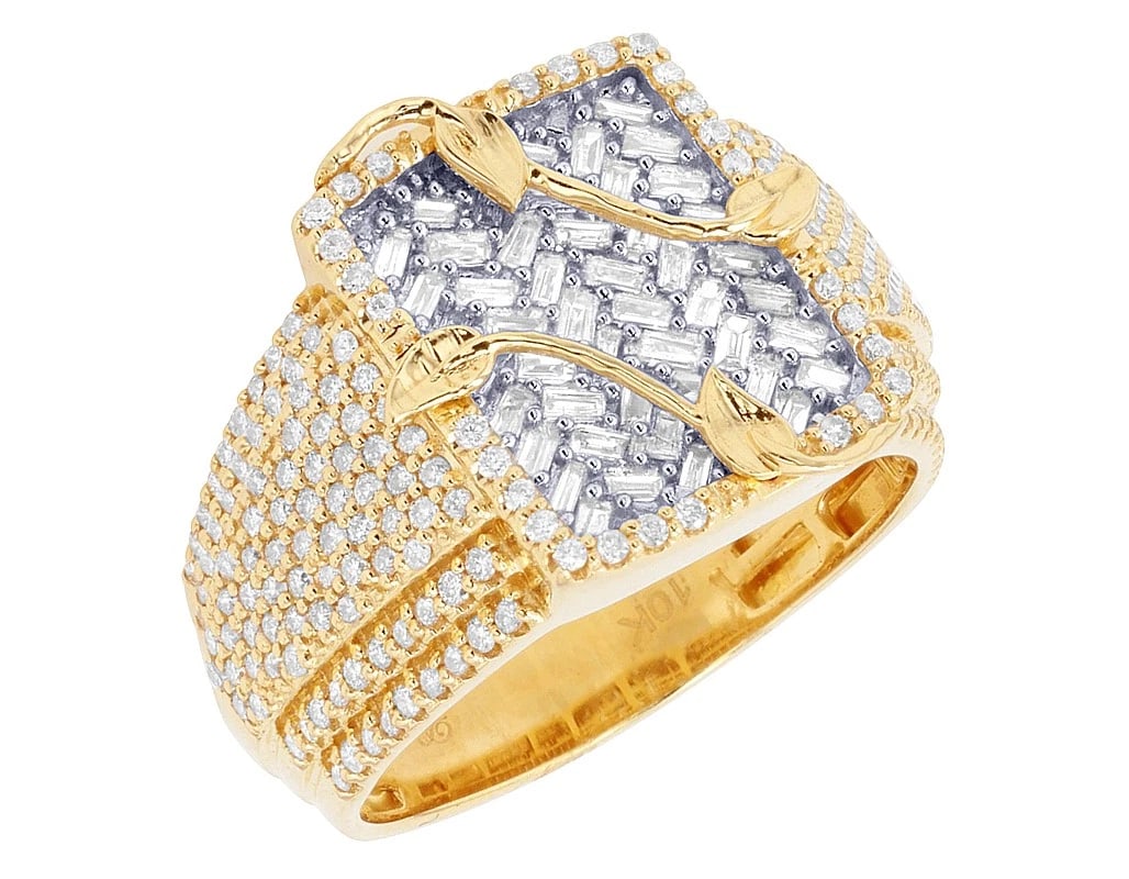 MOSAIC REAL DIAMOND BAGUETTE RING 10K YELLOW GOLD: Mosaic Real Diamond Baguette Ring 10K Yellow Gold Brand: None Type: Ring Material: 10K Yellow Gold, Main Stone/Creation Natural Color: Gold Size: 10 US Accessories: None Accessories Notice