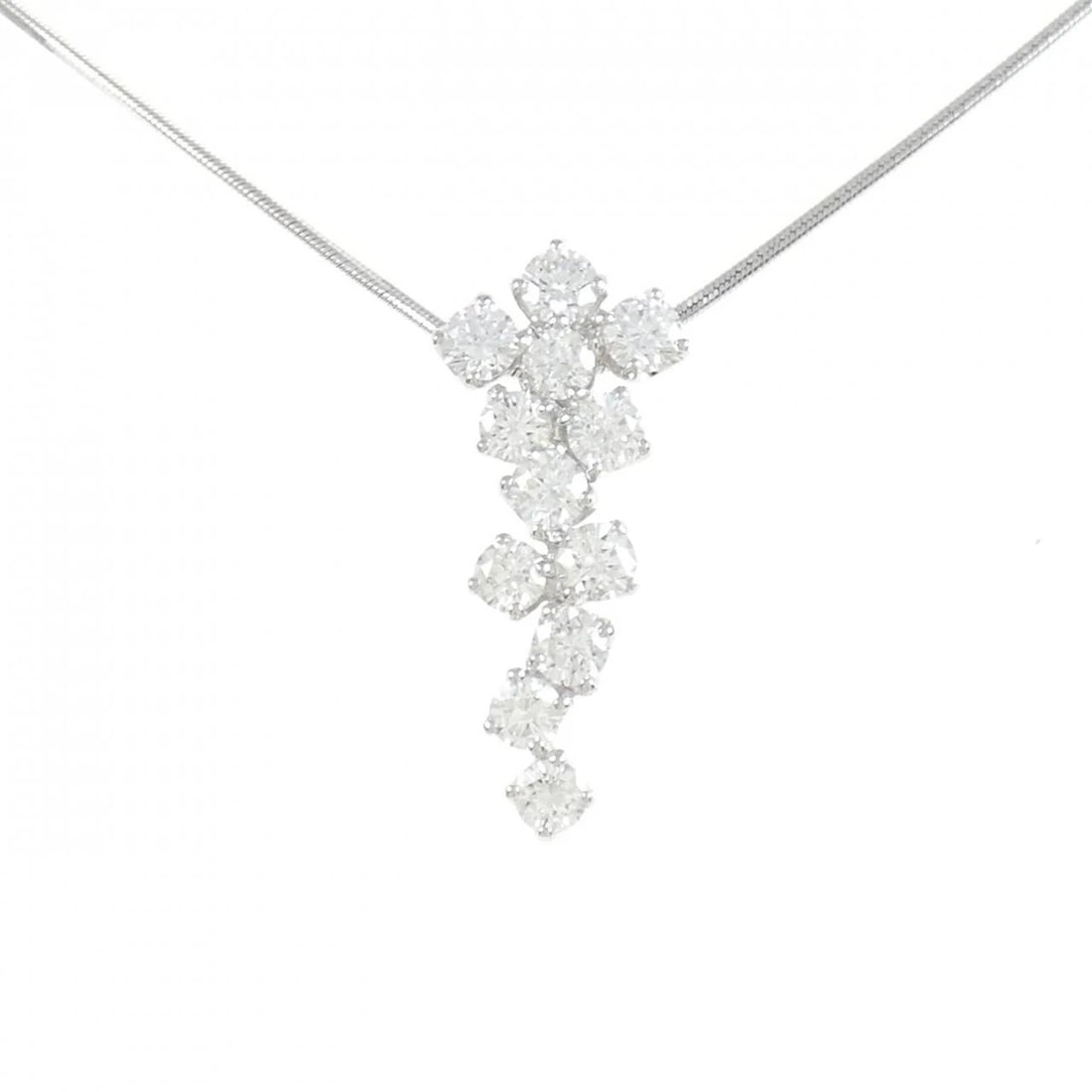 PT900/PT850 DIAMOND NECKLACE (1 of 3)