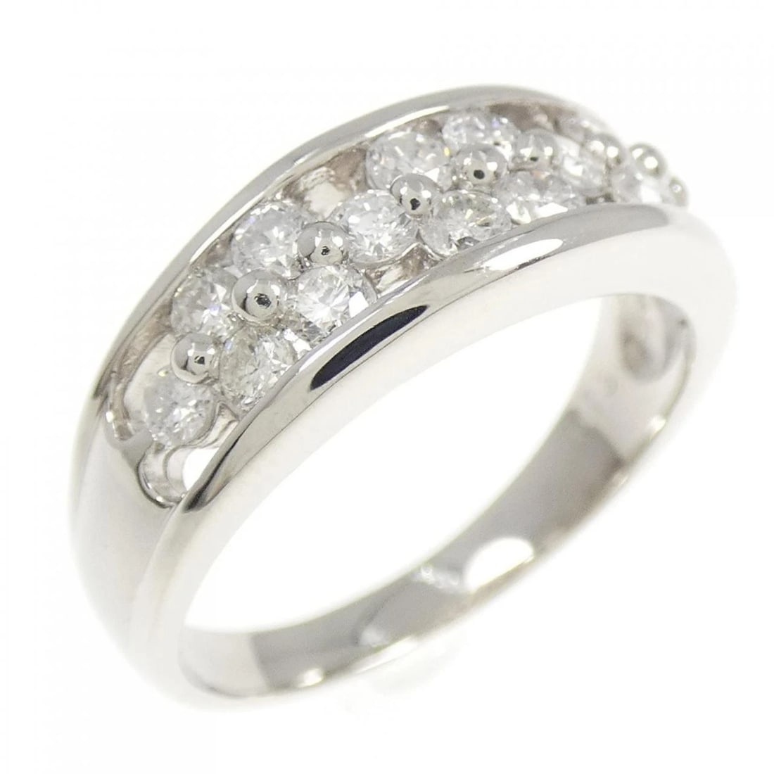 PT900 DIAMOND RING: PT900 Diamond Ring Brand: Unbranded Type: Diamond Ring Material: Platinum900, Main Stone/Creation Natural Color: Silver Size: US7 1/2 Accessories: None Accessories Notice: When purchasing