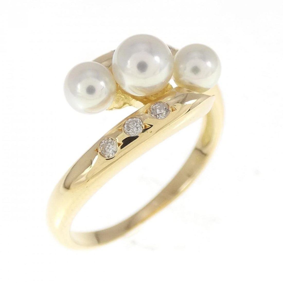 K18YG AKOYA PEARL RING: K18YG Akoya pearl ring Brand: Unbranded Type: akoya pearl ring Material: K18 yellow gold, Main Stone/Creation Akoya PearlSecondary Stone Natural Color: Yellow Gold Size: US5 1/4 Accessories:
