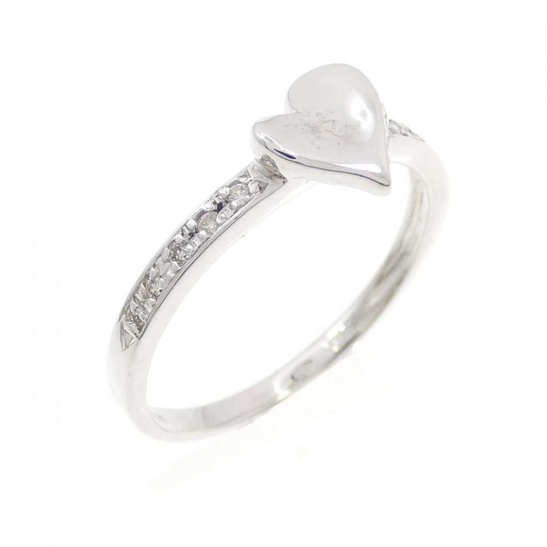 K18WG HEART DIAMOND RING: K18WG Heart Diamond Ring Brand: Unbranded Type: Diamond Ring Material: K18 white gold, Main Stone/Creation Natural Color: White Gold Size: US5 3/4 Accessories: None Accessories Notice: When
