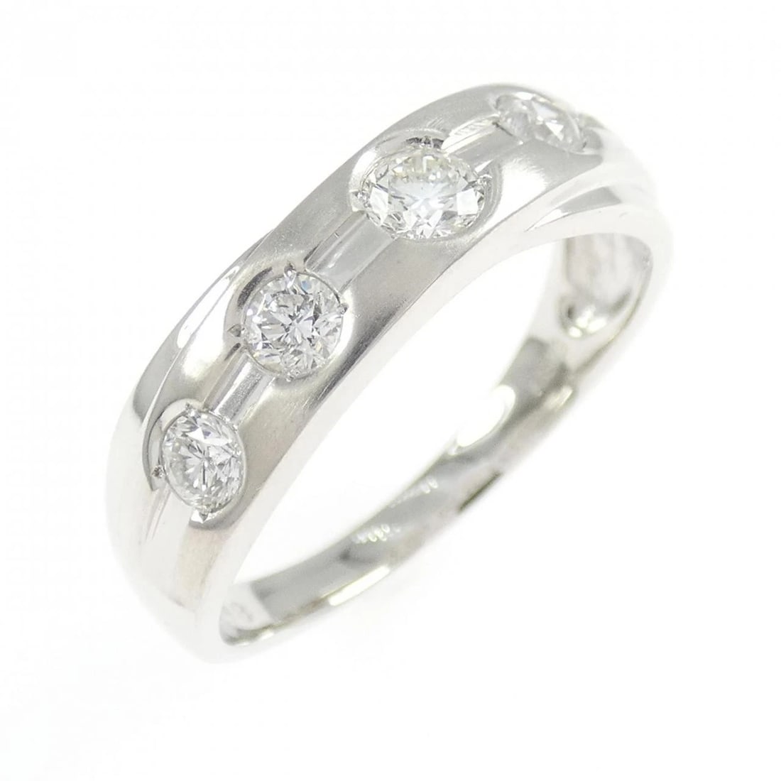 K18WG DIAMOND RING: K18WG Diamond Ring Brand: Unbranded Type: Diamond ring Material: K18 white gold, Main Stone/Creation Natural Color: White Gold Size: US7 3/4 Accessories: None Accessories Notice: When