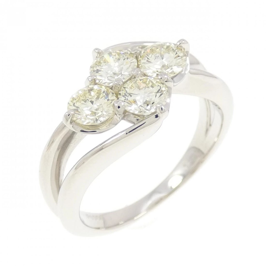 PT900 DIAMOND RING: PT900 Diamond Ring Brand: Unbranded Type: Diamond Ring Material: Platinum900, Main Stone/Creation Natural Color: None Size: US7 Accessories: None Accessories Notice: When purchasing pre-ow