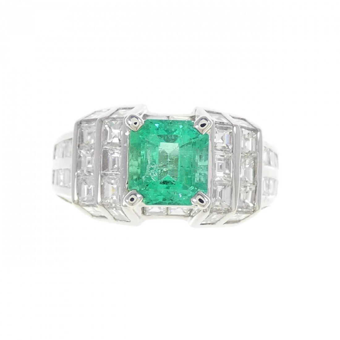 PT900 EMERALD RING - 2