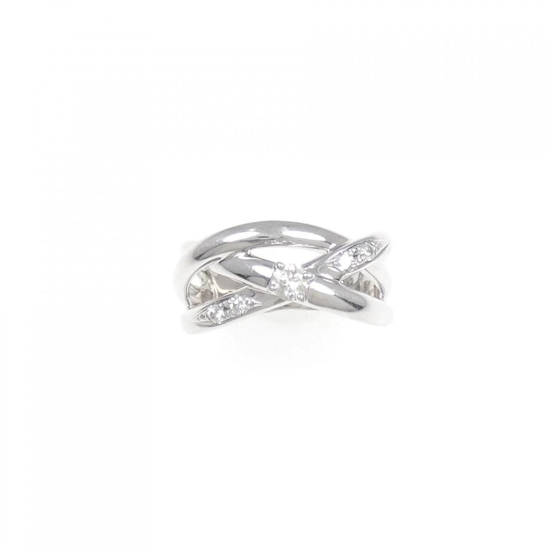 PT DIAMOND RING: PT Diamond Ring Brand: Unbranded Type: Diamond Ring Material: Platinum, Main Stone/Creation Natural Color: None Size: US6 Accessories: None Accessories Notice: When purchasing pre-owned go