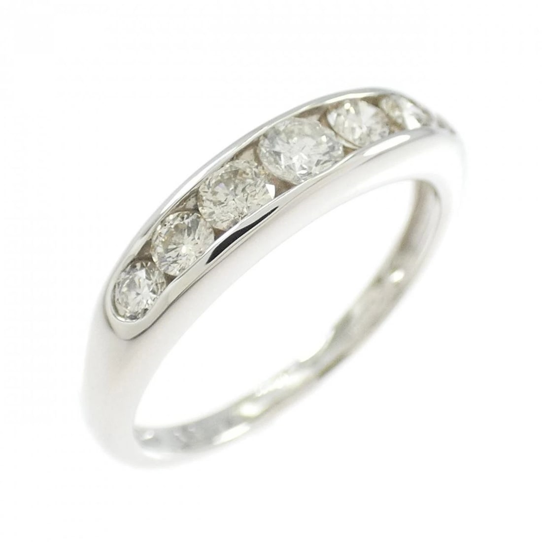 PT900 DIAMOND RING: PT900 Diamond Ring Brand: Unbranded Type: Diamond ring Material: Platinum900, Main Stone/Creation Natural Color: None Size: US5 3/4 Accessories: None Accessories Notice: When purchasing pr