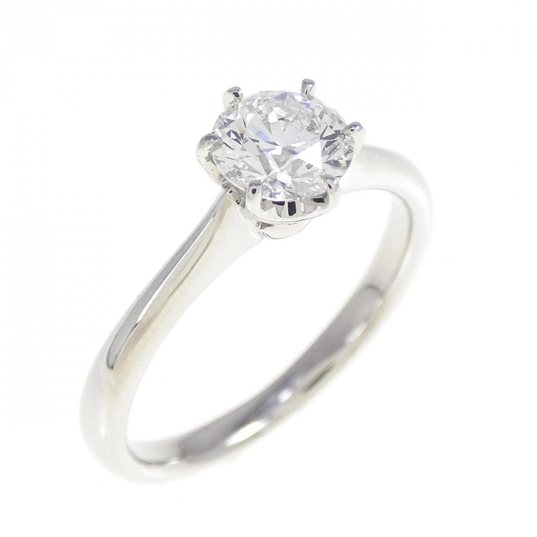 PT900 DIAMOND RING: PT900 Diamond Ring Brand: Unbranded Type: Ring Material: Platinum900, Main Stone/Creation Natural Color: None Size: US5 3/4 Accessories: None Accessories Notice: When purchasing pre-owned