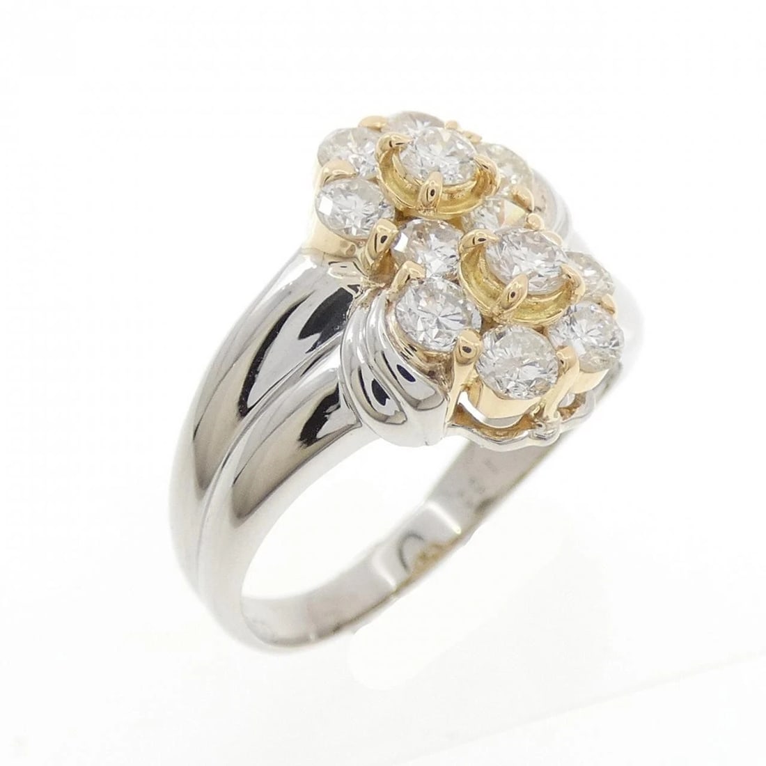 K18YG/PT900 DIAMOND RING: K18YG/PT900 Diamond Ring Brand: Unbranded Type: Diamond Ring Material: 18k yellow gold / Platinum 900, Main Stone/Creation Natural Color: yellow gold Size: US5 3/4 Accessories: None