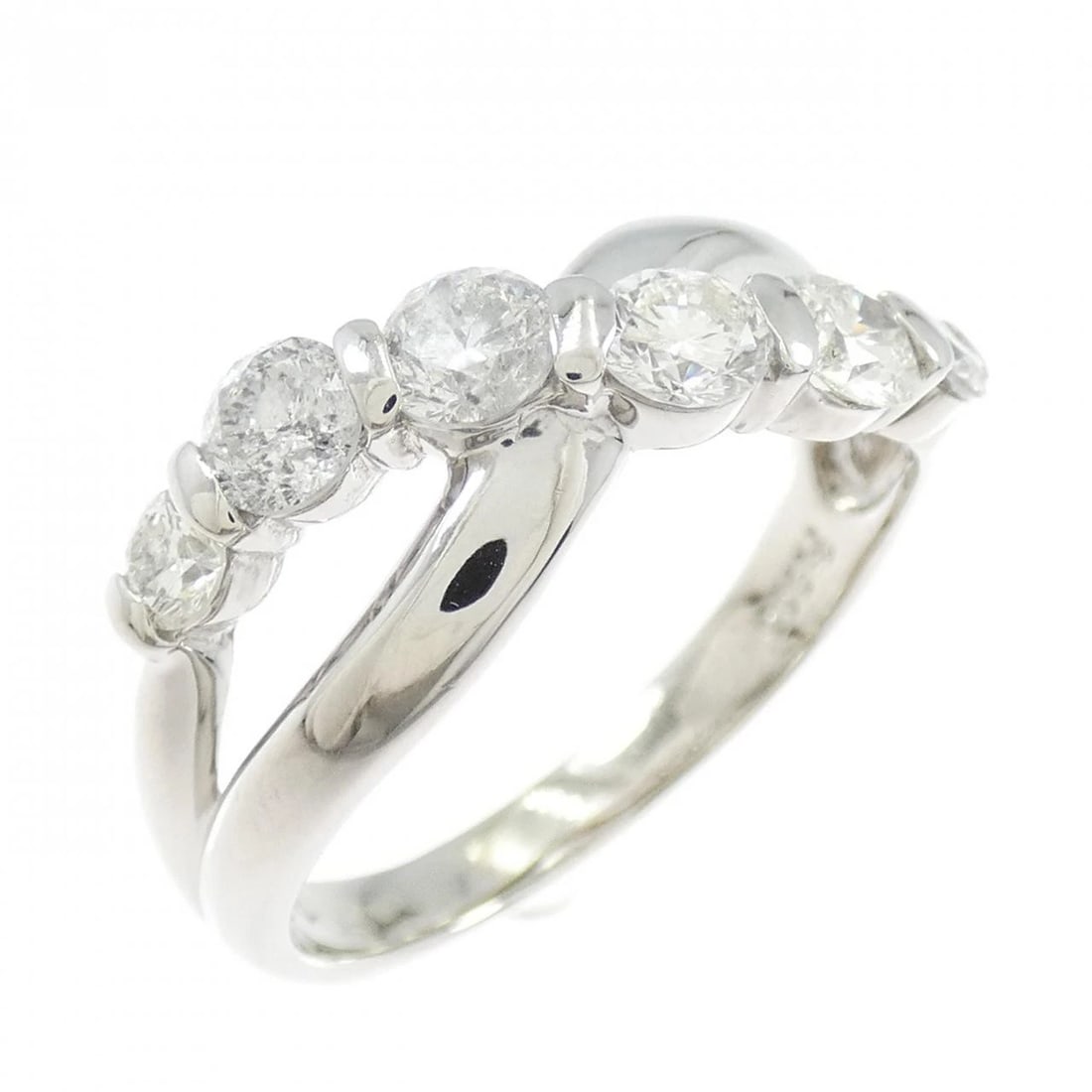 PT900 DIAMOND RING: PT900 Diamond Ring Brand: Unbranded Type: Diamond ring Material: Platinum900, Main Stone/Creation Natural Color: None Size: US8.5 Accessories: None Accessories Notice: When purchasing pre-