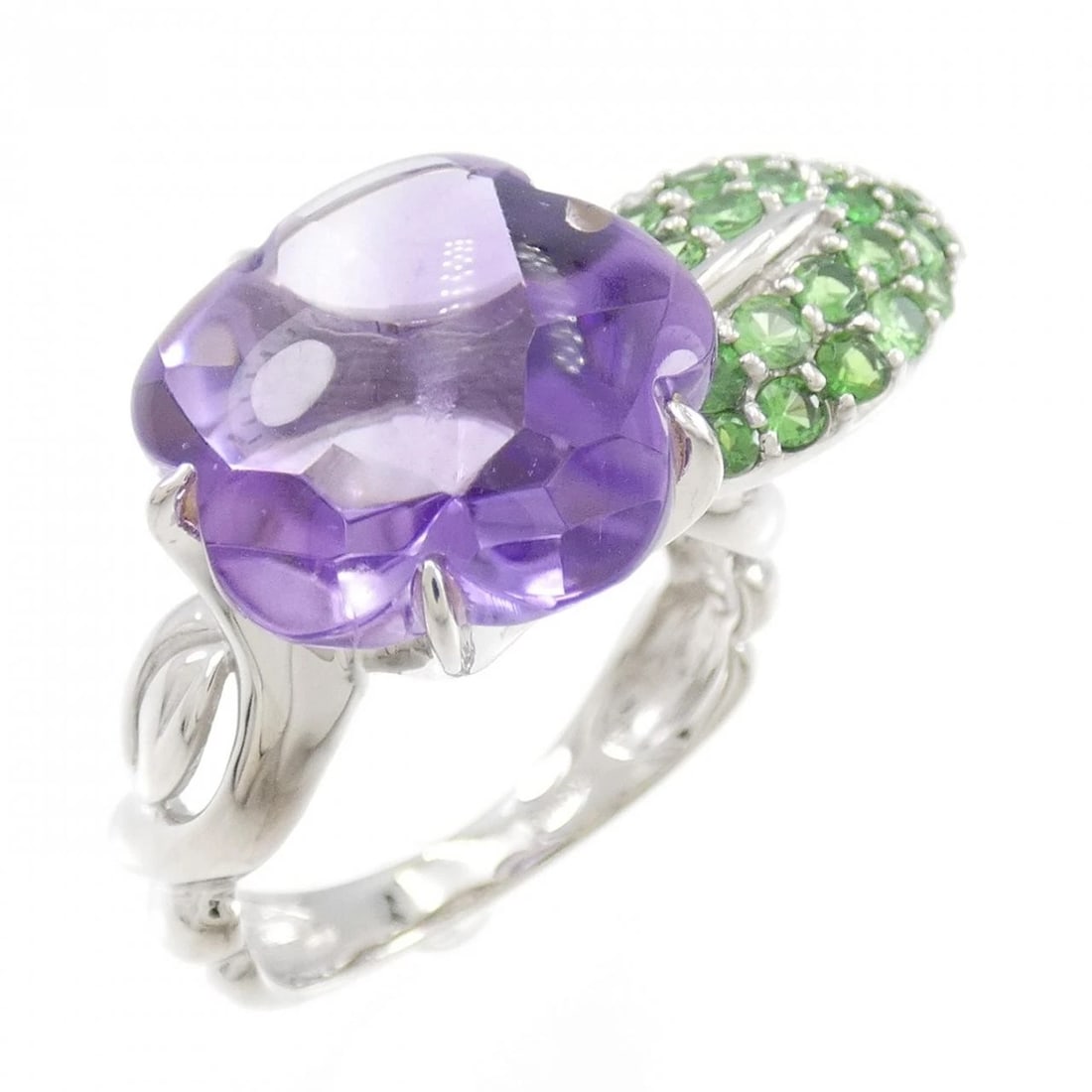 K18WG FLOWER AMETHYST RING (1 of 2)