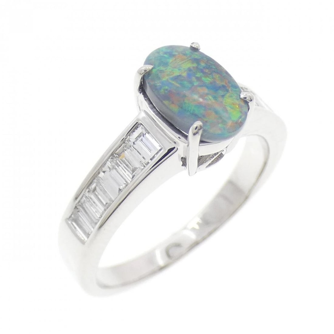 750WG BLACK OPAL RING (1 of 2)
