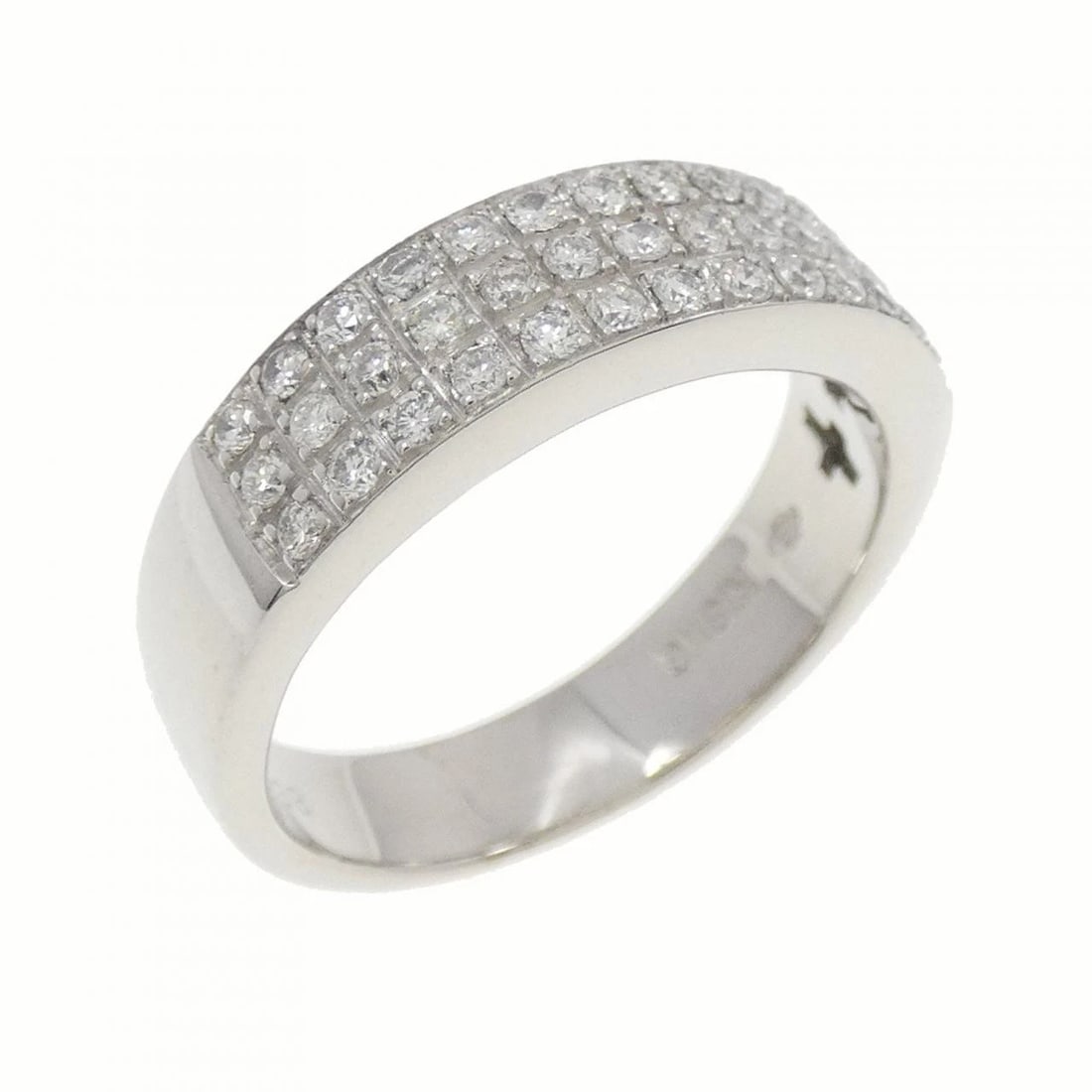 K18WG PAVE DIAMOND RING (1 of 2)