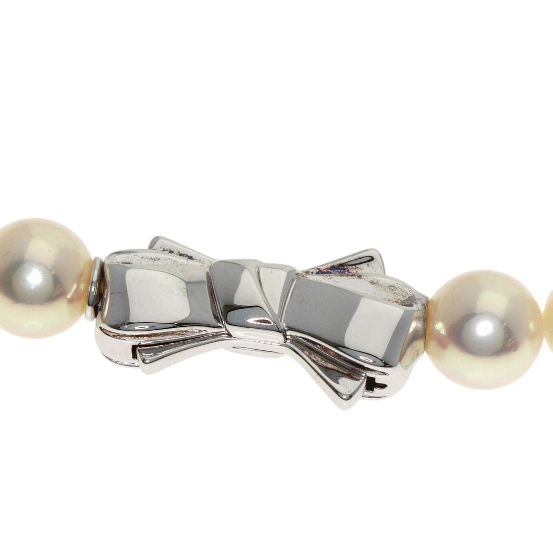TASAKI PEARL NECKLACE SILVER: TASAKI Pearl Necklace Silver Brand: TASAKI Type: Necklace Material: Silver, Main Stone/Creation Natural Color: Silver Size: 4.5(US) Accessories: None Accessories Notice: When purchasing
