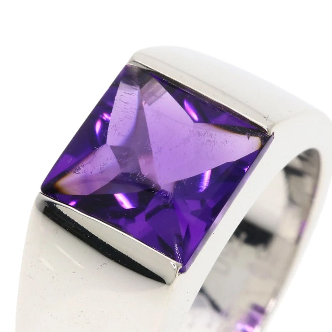 CARTIER TANK AMETHYST RING: CARTIER Tank Amethyst Ring Brand: CARTIER Type: Ring Material: K18 White Gold, Main Stone/Creation Amethyst Color: Silver Size: 5.25(US) Accessories: None Accessories Notice: When purchasi