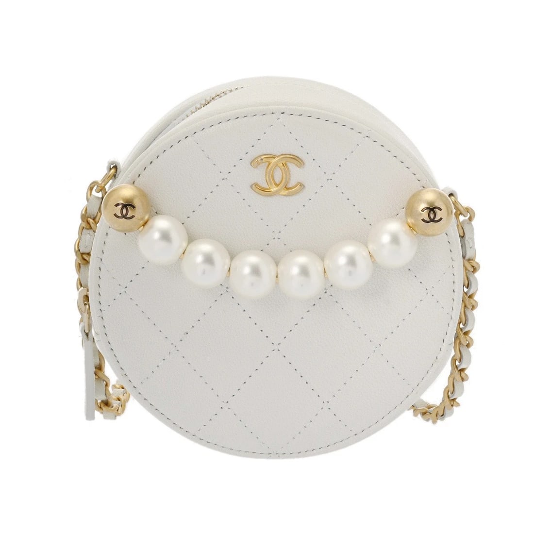 CHANEL ROUND CHAIN CLUTCH MATRASSE WHITE SHOULDER BAG: CHANEL Round Chain Clutch Matrasse white Shoulder Bag Brand: CHANEL Type: Shoulder Bag Material: lambskin/fake pearl Color: white × Antique Gold Metal Size: H:about 4.9inch W:about 4.9inch D:abou