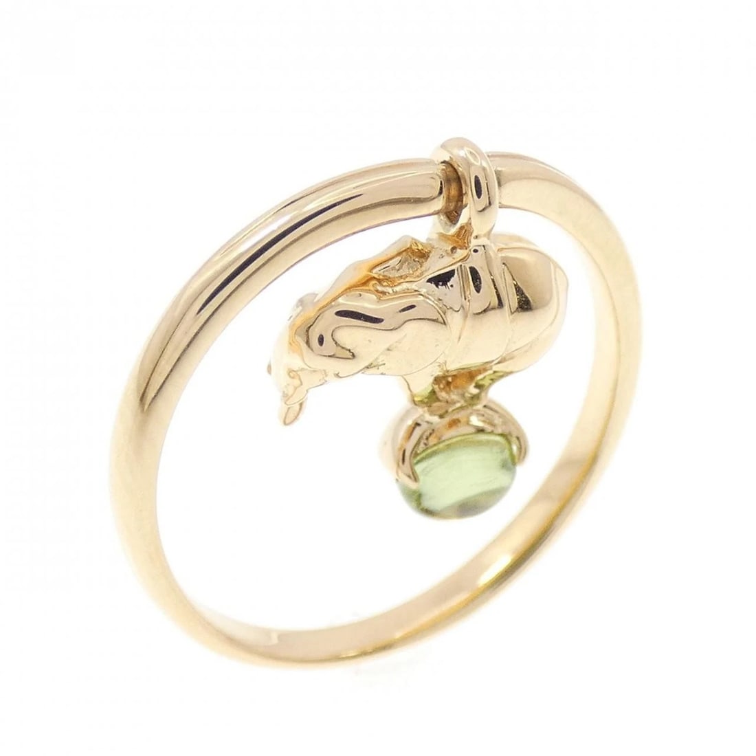 ELEPHANT PERIDOT RING: Elephant Peridot Ring Brand: Unbranded Type: Ring Material: K18 Yellow Gold, Main Stone/Creation Peridot Color: Yellow Gold Size: 5.5 (US size) Accessories: None Accessories Notice: When