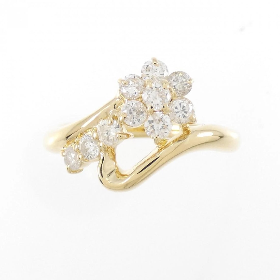 K18YG FLOWER DIAMOND RING: K18YG Flower Diamond Ring Brand: Unbranded Type: Diamond ring Material: K18 yellow gold, Main Stone/Creation Natural Color: Yellow Gold Size: US5 1/2 Accessories: None Accessories Notice:
