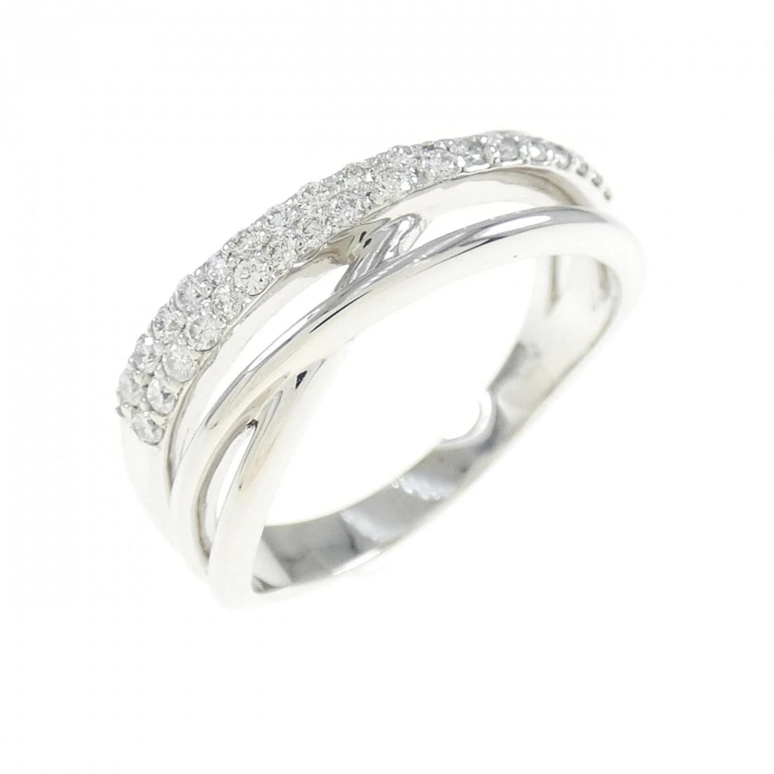 PT DIAMOND RING: PT Diamond Ring Brand: Unbranded Type: Diamond Ring Material: Platinum, Main Stone/Creation Natural Color: Silver Size: US5 3/4 Accessories: None Accessories Notice: When purchasing pre-owned