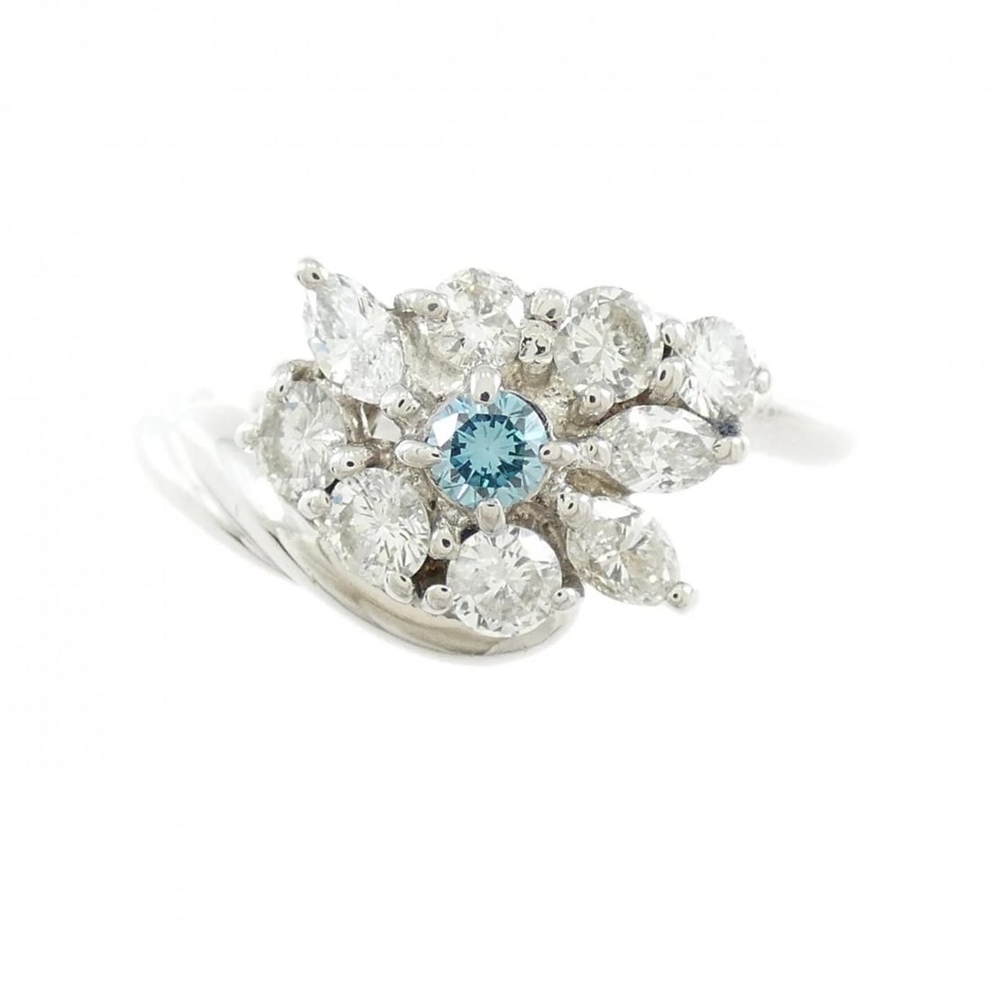 PT900 DIAMOND RING: PT900 Diamond Ring Brand: Unbranded Type: Diamond Ring Material: Platinum900, Main Stone/Creation Natural Color: Silver Size: US6 1/2 Accessories: None Accessories Notice: When purchasing