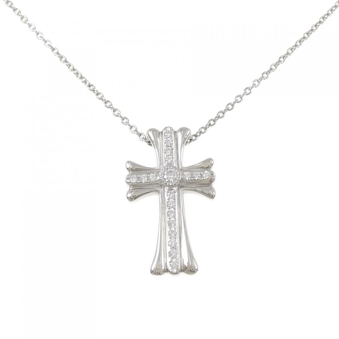 PT900/PT850 CROSS DIAMOND NECKLACE: PT900/PT850 Cross Diamond Necklace Brand: Unbranded Type: Diamond Necklace Material: Platinum900/Platinum850, Main Stone/Creation Natural Color: Silver Size: 63cmActual Size Pendant length approx.