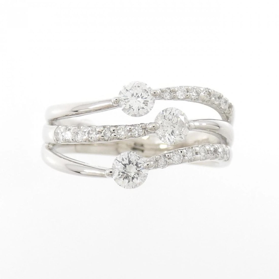 PT900 DIAMOND RING: PT900 Diamond Ring Brand: Unbranded Type: Diamond Ring Material: Platinum900, Main Stone/Creation Natural Color: Silver Size: US6 Accessories: None Accessories Notice: When purchasing