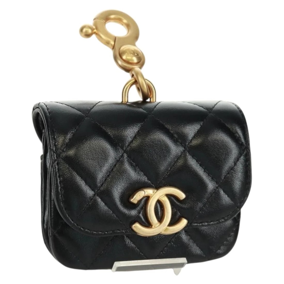 CHANEL MATELASSE POUCH LEATHER BLACK GOLD: CHANEL Matelasse Pouch Leather Black Gold Brand: CHANEL Type: Pouch Material: Leather Color: Black/Gold Size: W3.9 x H2.6 x D1.0inch(Approx) Accessories: None Accessories Notice: When purc
