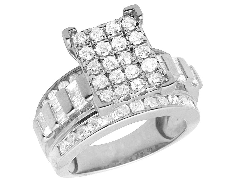 LADIES 10K WHITE GOLD GENUINE DIAMOND BAGUETT RING (1 of 3)