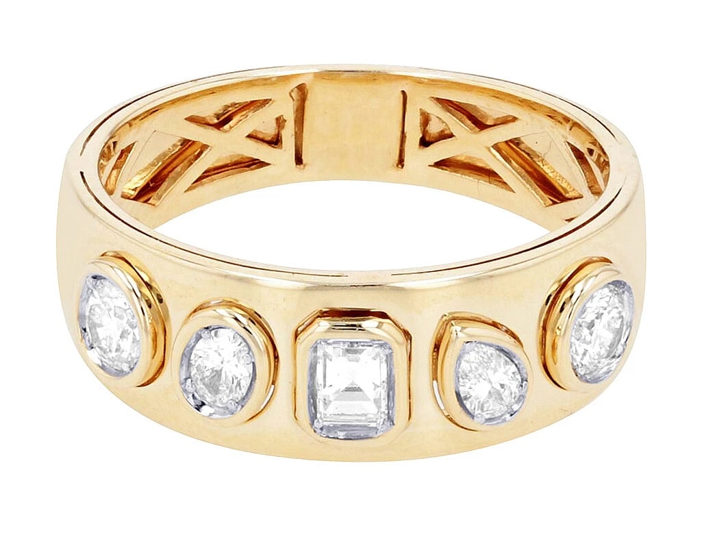 BEZEL SET REAL DIAMOND RING 14K YELLOW GOLD (1 of 3)