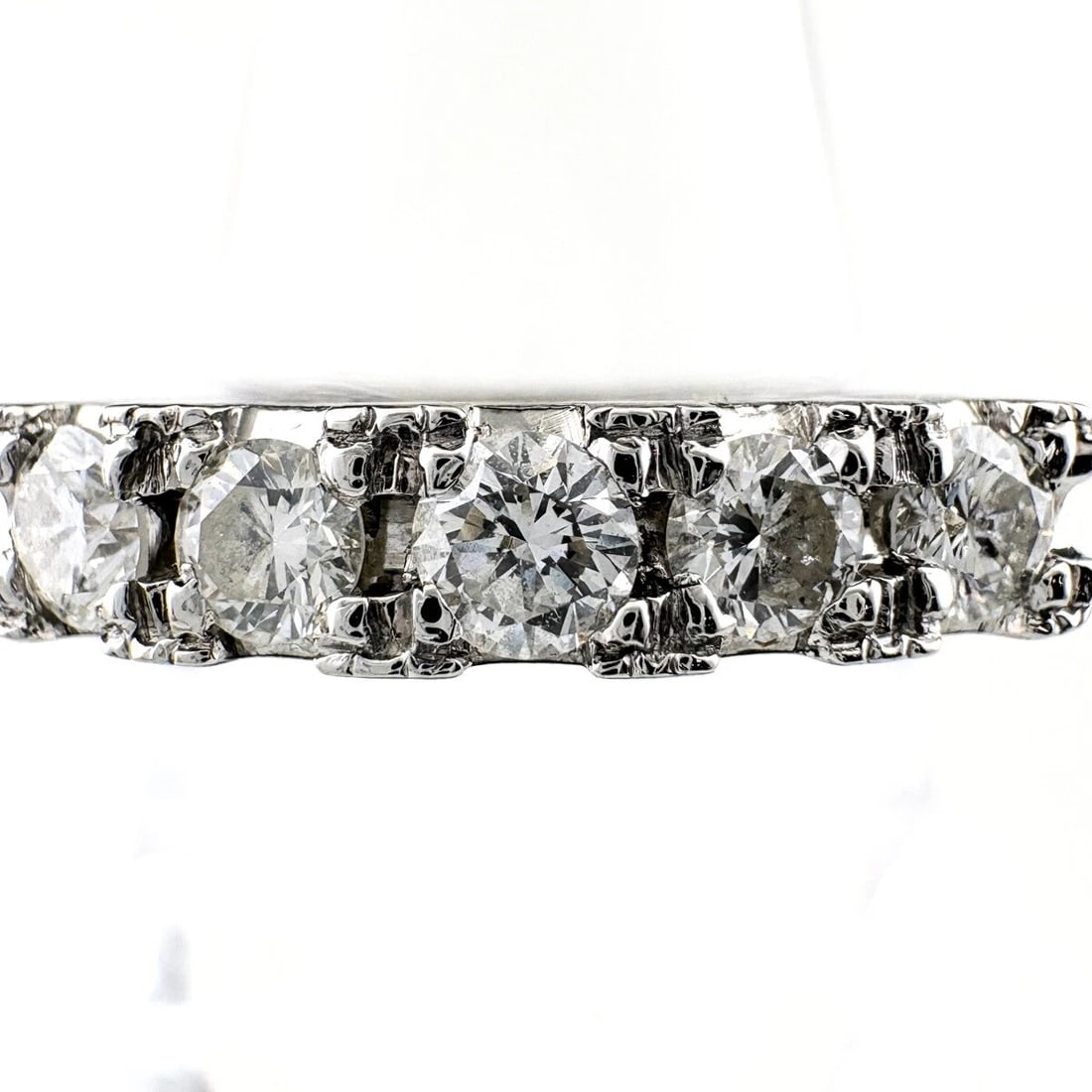 MELEE DIAMOND DESIGN RING PLATINUM: Melee Diamond Design Ring Platinum Brand: Unbranded Type: Ring Material: Pt900, Color: Platinum Size: US5.5 Accessories: None Accessories Notice: When purchasing pre-owned goods, please refer