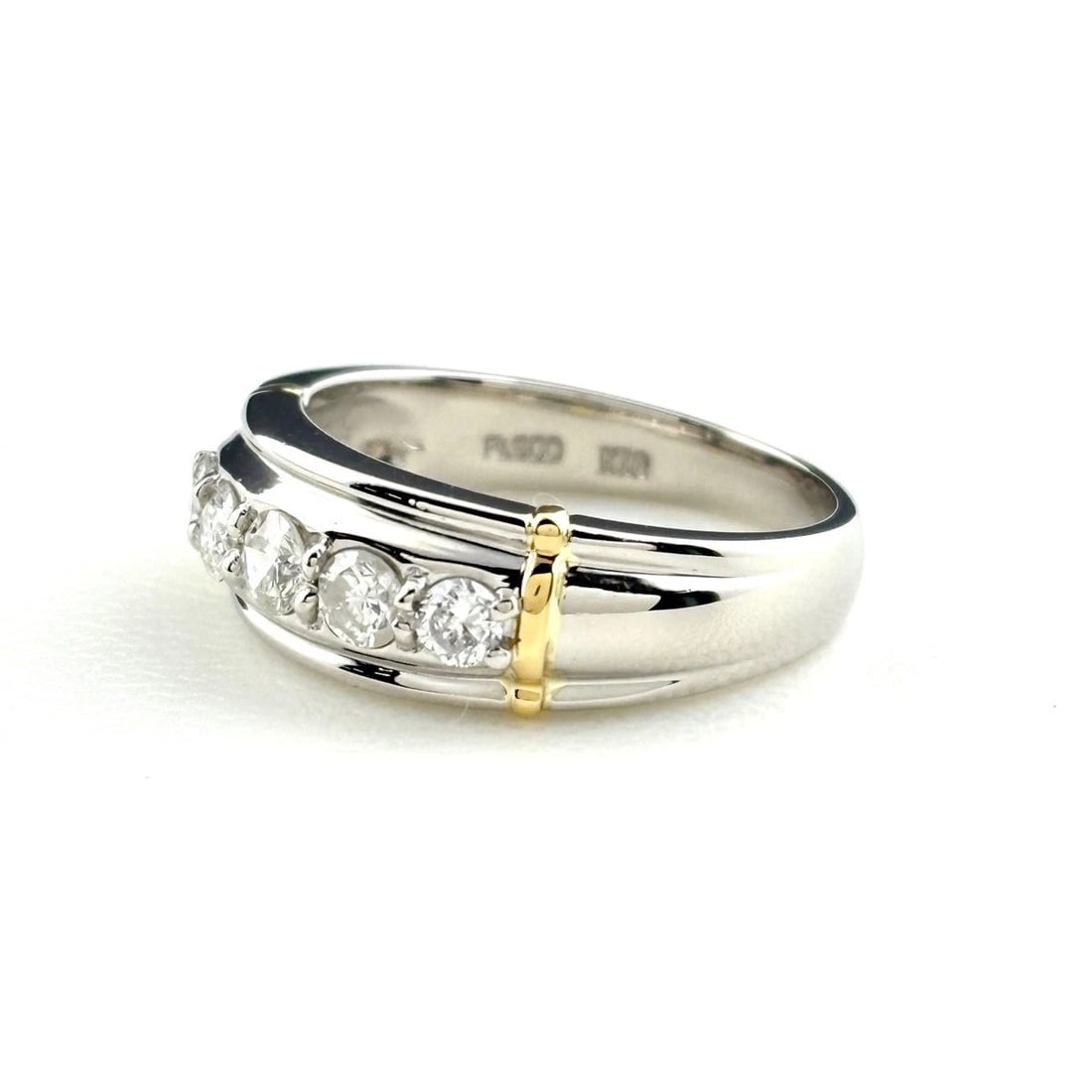 MELEE DIAMOND DESIGN RING PLATINUM YG YELLOWGOLD: Melee Diamond Design Ring Platinum Yg Yellowgold Brand: Unbranded Type: Ring Material: Pt900, Color: Platinum Size: US6 Accessories: None Accessories Notice: When purchasing pre-owned goods,