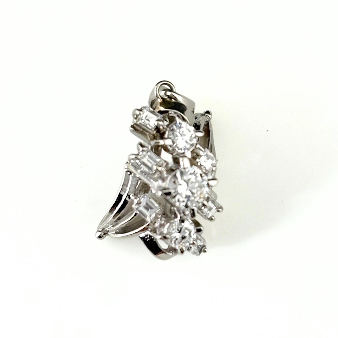 MELEE DIAMOND DESIGN PENDANT HEAD PLATINUM (1 of 4)
