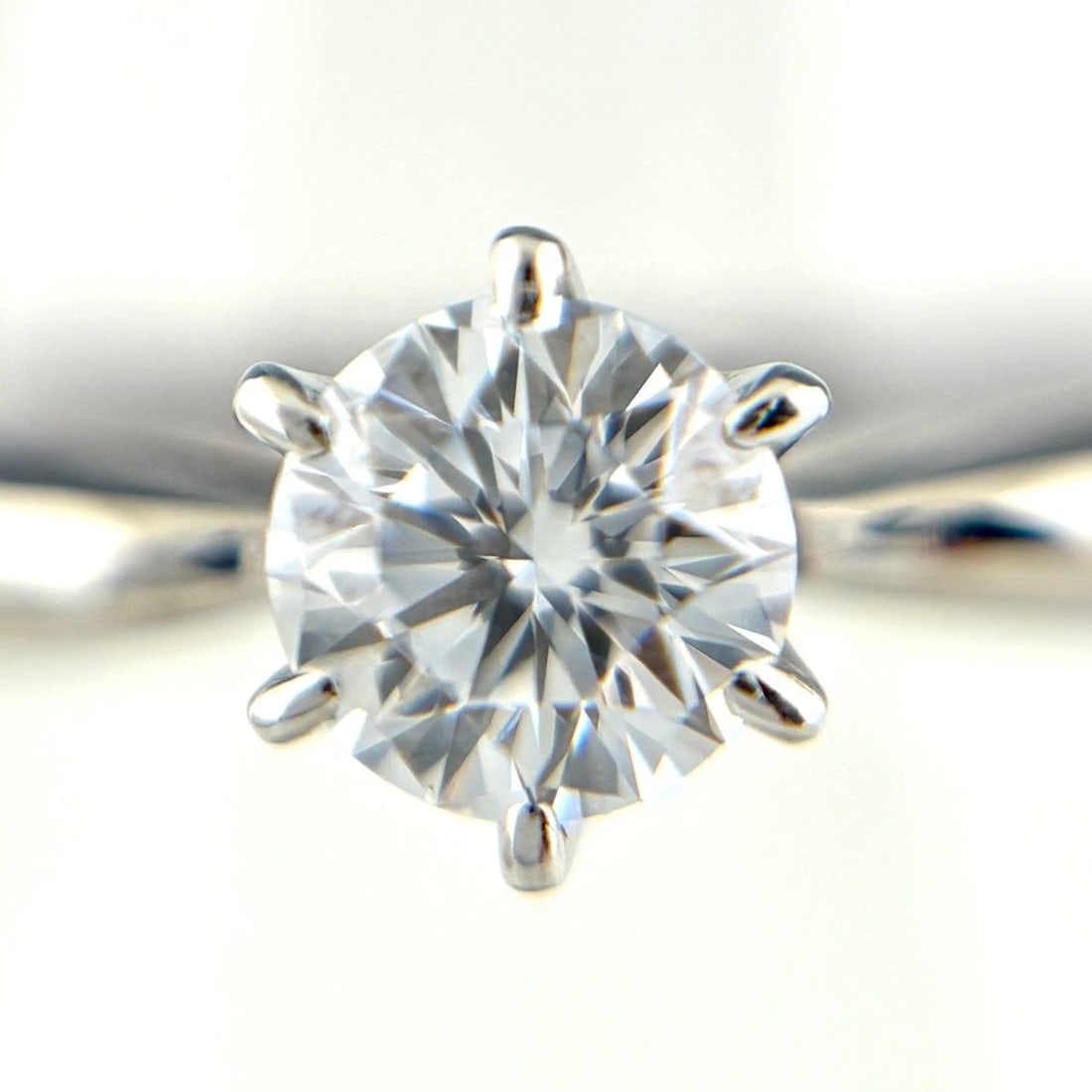 MIKIMOTO DIAMOND DESIGN RING PLATINUM: Mikimoto Diamond Design Ring Platinum Brand: MIKIMOTO Type: Ring Material: Pt950, Color: Platinum Size: US4.5 to 5 Accessories: None Accessories Notice: When purchasing pre-owned goods, pl