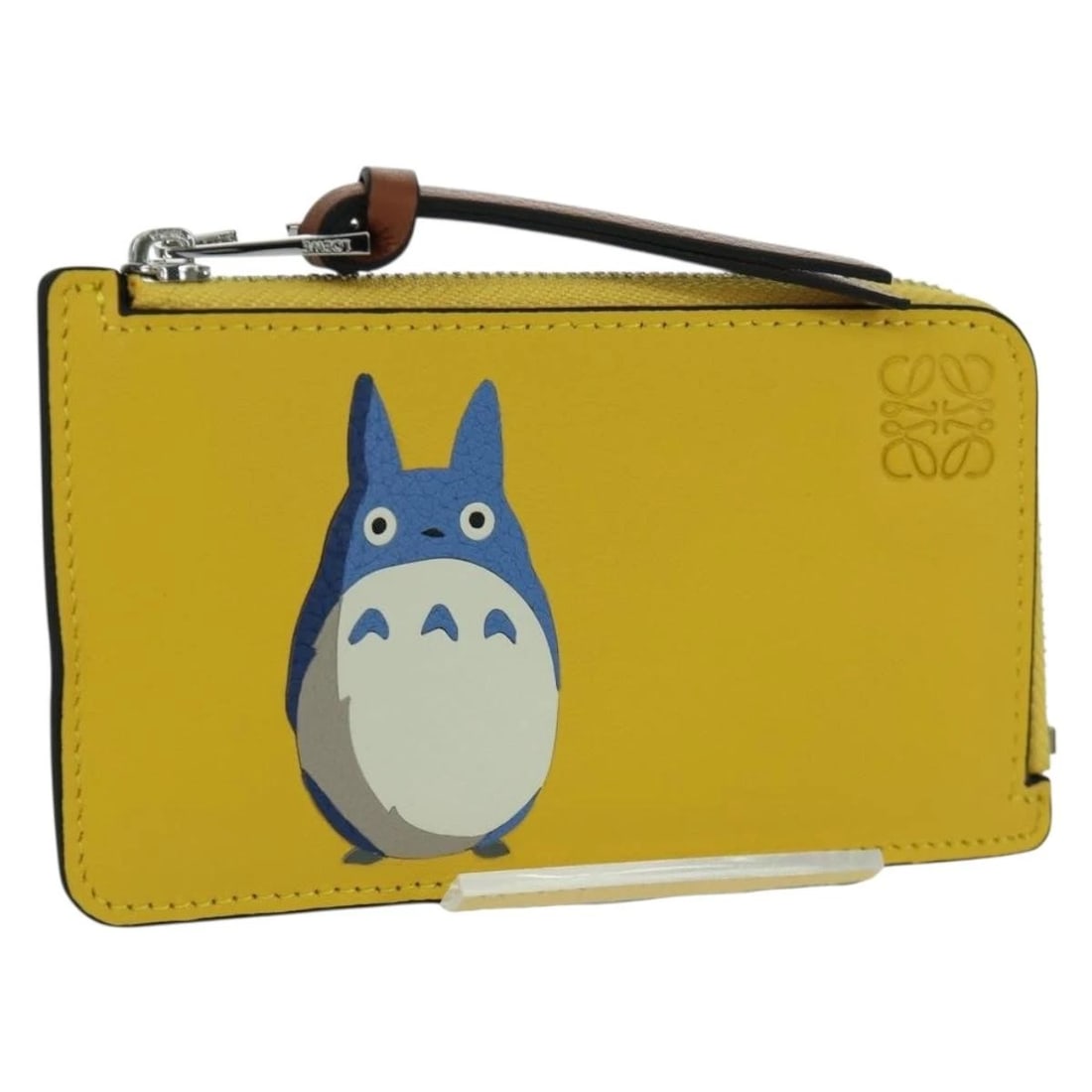 LOEWE MY NEIGHBOR TOTORO STUDIO GHIBLI MEDIUM TOTORO COIN PURSE: LOEWE My Neighbor Totoro Studio Ghibli Medium Totoro Coin Purse Brand: LOEWE Type: Coin Purse Material: Leather Color: Yellow Size: W4.7 x H2.8inch(Approx) Accessories: None Accessories No