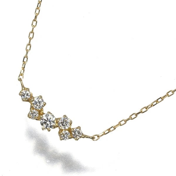 AHKAH NECKLACE DIAMOND BB LINE: AHKAH Necklace Diamond BB Line Brand: AHKAH Type: Necklace Material: 18K / 750 / Yellow Gold Main Stone/Creation Natural Color: Yellow Gold Size: Necklace length: 37 / 40cm Pendant size: 3.4 x