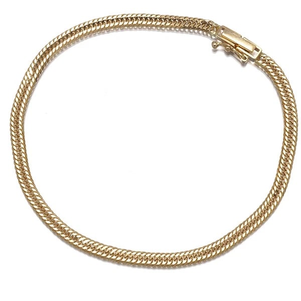 CURB 12-SIDED TRIPLE CHAIN BRACELET: Curb 12-Sided Triple Chain Bracelet Brand: Unbranded Type: Bracelet Material: 18K / 750 / Yellow Gold Color: Yellow Gold Size: Inner circumference: 18cm Chain width: 3.2mm Accessories: None
