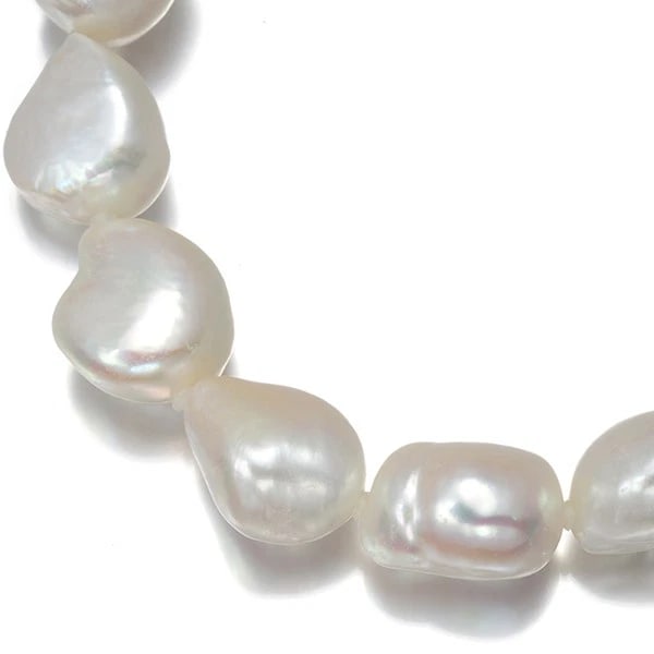 TASAKI NECKLACE BAROQUE FRESHWATER PEARL: TASAKI Necklace Baroque Freshwater Pearl Brand: TASAKI Type: Necklace Material: 18K / 750 / Yellow Gold Color: Yellow Gold Size: Necklace length: 50cm Accessories: None Accessories Notice: